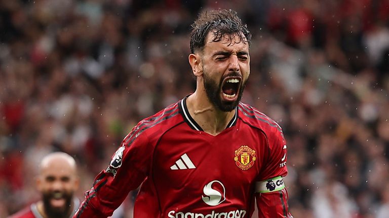 Fernandes late penalty secures victory for Man Utd over Burnley