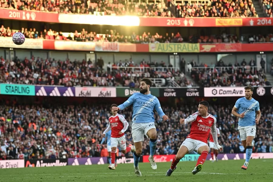 Gabriel Martinelli salvages late draw for Arsenal to deny Manchester City